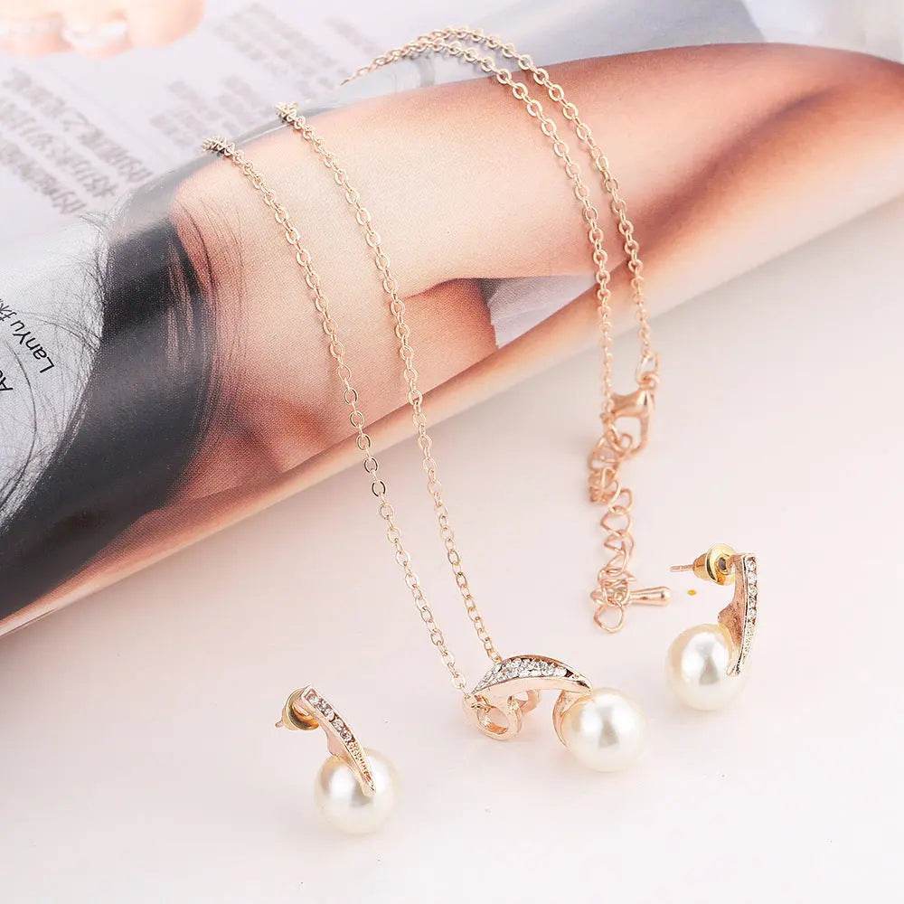 2-piece faux pearl necklace set - Luxe Box Store