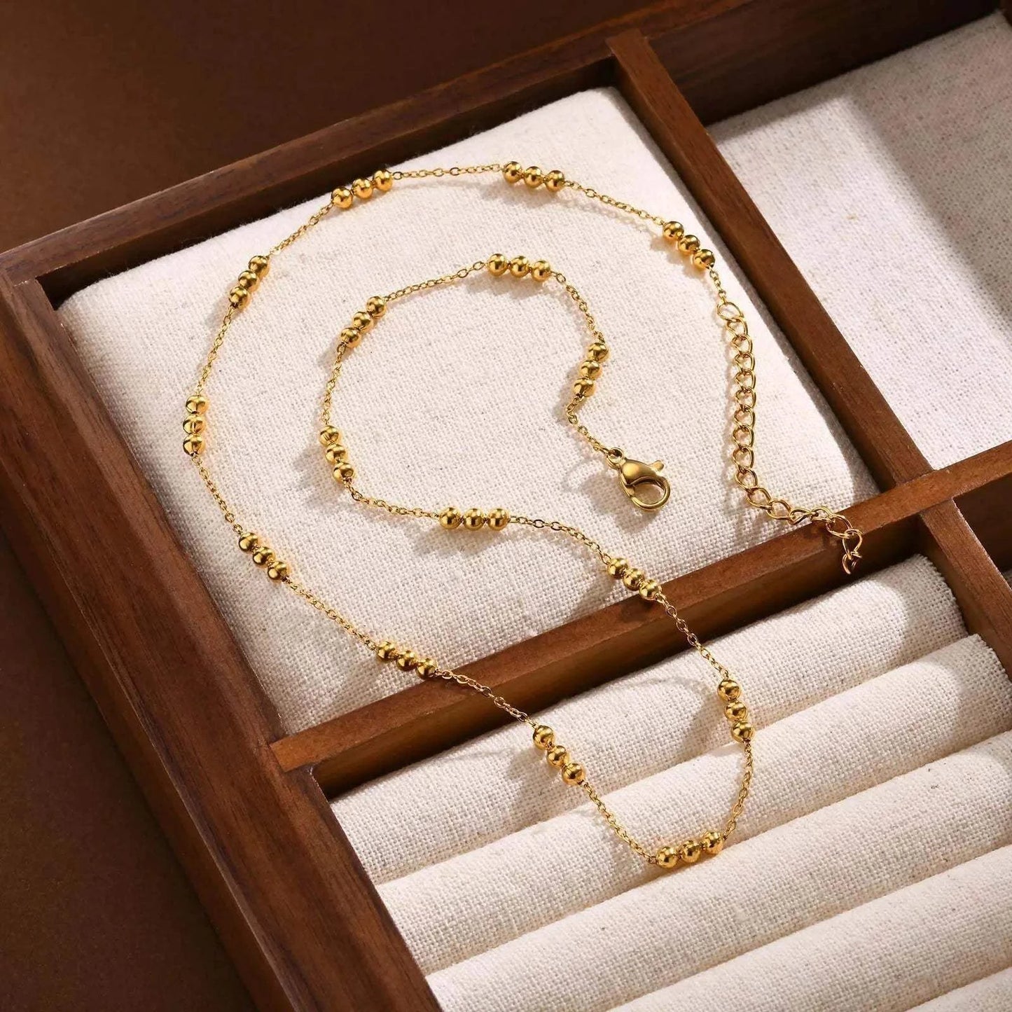 Glittering Necklace