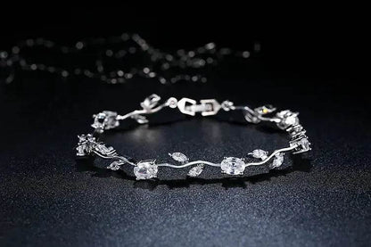 Eva Leaf Bracelet - Luxe Box Store