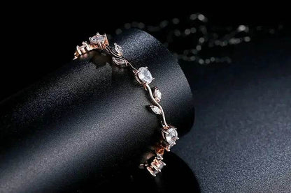 Eva Leaf Bracelet - Luxe Box Store